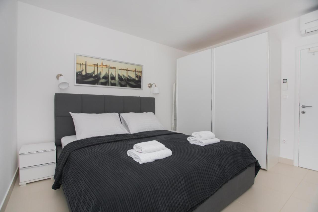 Apartment Silver Stone *